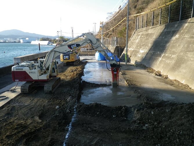 国道45号 気仙沼湾横断橋小々汐地区上部工工事